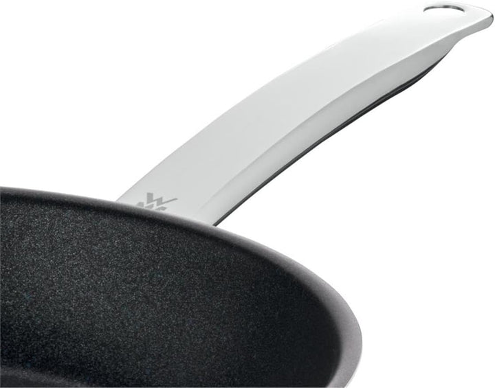 WMF Permadur Advance Bratpfanne Induktion 28 cm, Edelstahlpfanne, Cromargan Edelstahl beschichtet, b