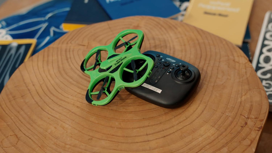 Carson Cyber Drone IR RTF – RC Quadcopter mit 360° Flip, Headless Mode, Gyro-Stabilisierung, LED-Bel