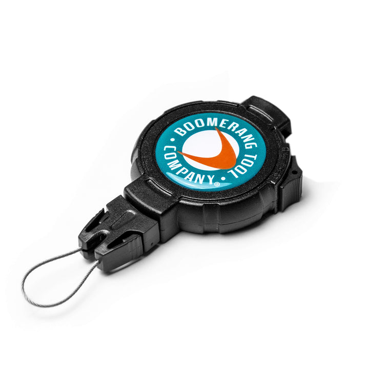 T-REIGN Grosser einziehbarer Gear Tether, 48 Zoll Kevlarschnur, Rückzugssperre, schwarzes Polycarbon