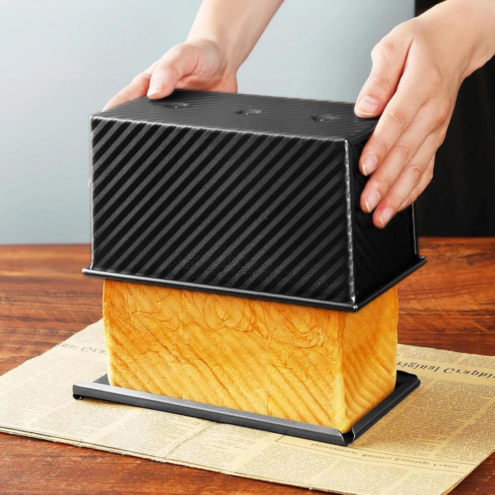 Toastbrot Backform mit Deckel – 2 Stück Brotbackformen Kastenform, Carbonstahl, Lüftungslöcher, Schw