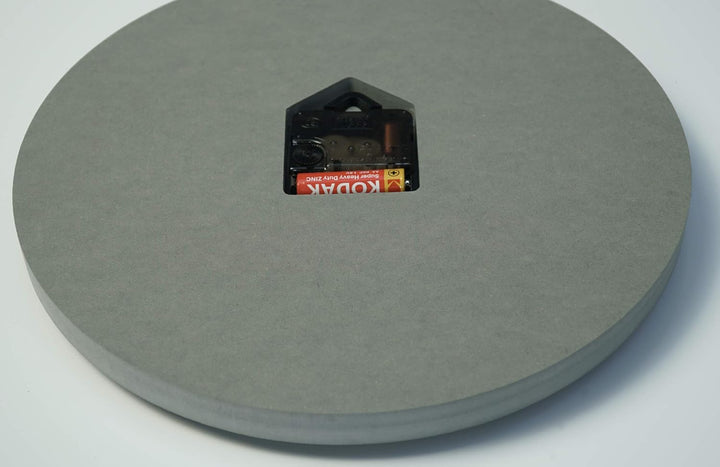 FLEXISTYLE Wanduhr ohne tickgeräusche ECO 30cm, Wohnzimmer, Schlafzimmer, in Europa hergestellt (Gra