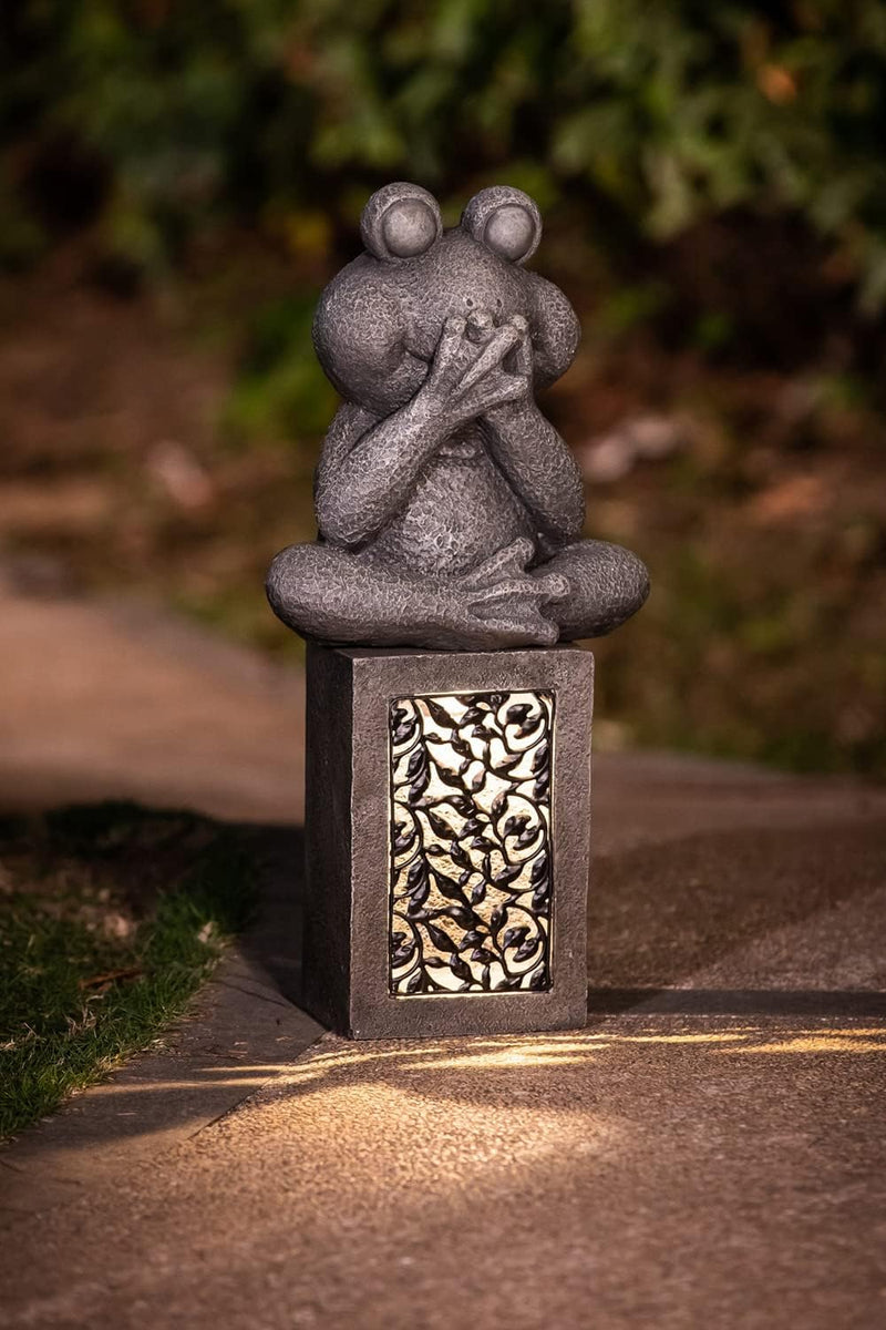 Arnusa Gartenfigur Frosch mit Solarbeleuchtung Gartendeko Statue 54,5 x 26,5 cm Solarlampe Tierfigur