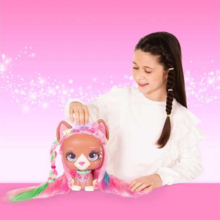 VIP PETS Mega Pet Nyla | Styling Head Puppe mit extra langen Haaren; leicht zu kämmen und stylen; mi