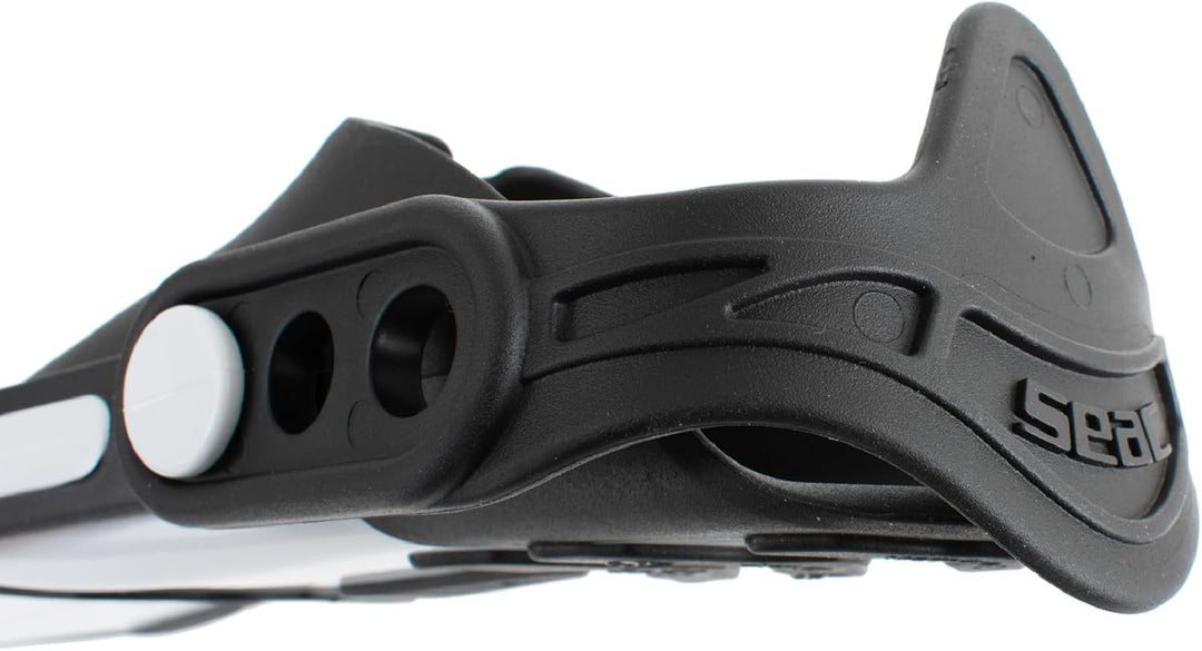 SEAC Vela Oh Kurze Flossen zum Schnorcheln und Schwimmen im Schwimmbad mit verstellbarem Riemen XS-S