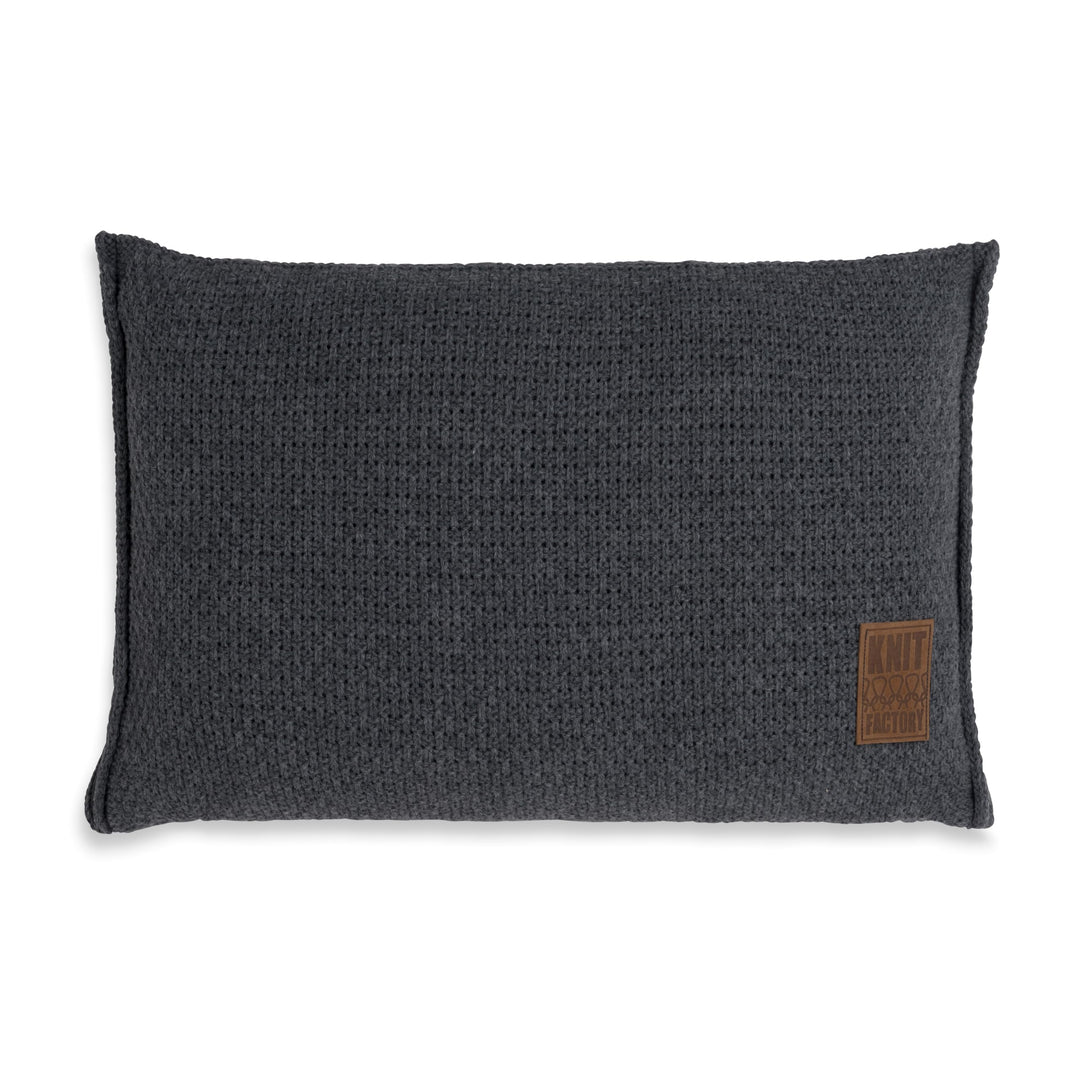 KNIT FACTORY - Jesse Zierkissen - Rechteckige Sofa Kissen - Anthrazit - Gestrickter Dekokissen - Cou
