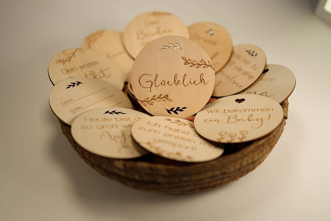 OLGS Holz Baby Meilensteinkarten 40 Meilensteine inkl. Stoffbeutel | Geschenkidee für werdende Mütte