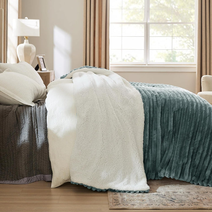 BEDSURE Sherpa Decke Dunkelgrün - Warme Dicke Kuscheldecke Flauschig, Sofadecke Couchdecke Winterdec