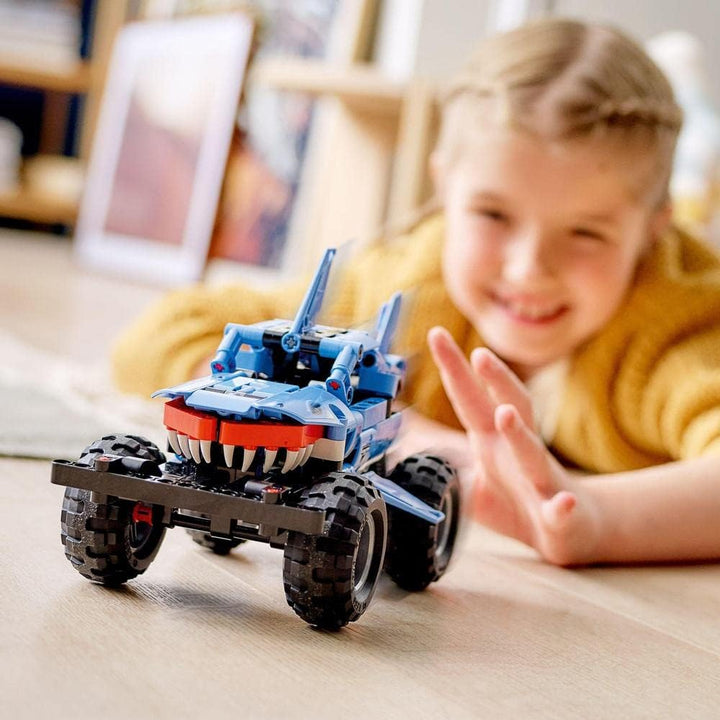 LEGO 42134 Technic Monster Jam Megalodon Modellbausatz, 2in1 Monster Truck im Hai-Design, Spielzeug-