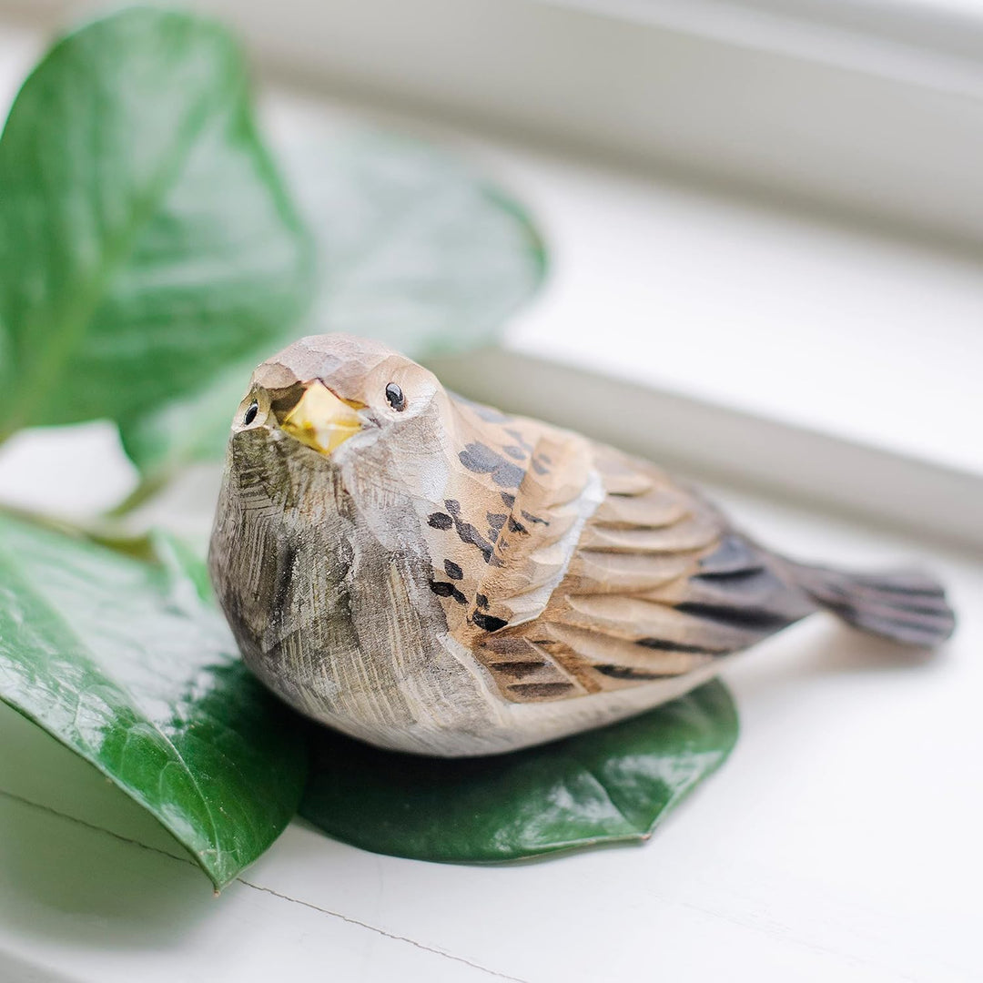 WILDLIFEGARDEN WG429 DecoBird Spatzen-Küken - Handgeschnitzter Dekorative Vogel aus Holz - Kleine Eu