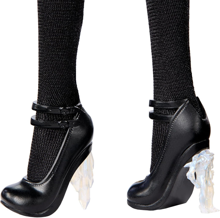 Monster High Wednesday Puppe, Rave’N Wednesday Sammelfigur in schwarzem Gothic-Kleid, inspiriert von