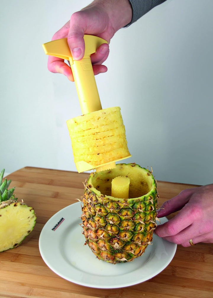 Fackelmann Ananasschneider, Schäler und Entkerner für Ananas, Fruchtentkerner mit scharfer Klinge (F