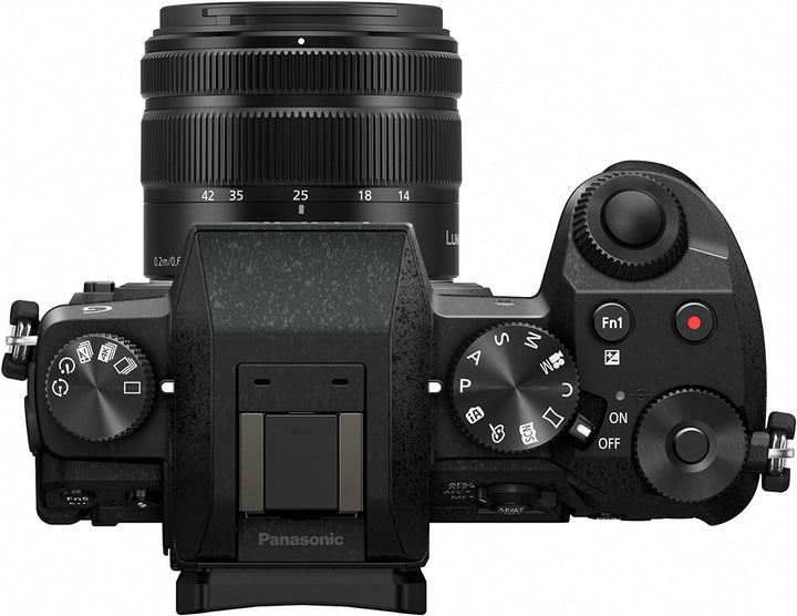 Panasonic DMC-G70KEG-K Lumix Systemkamera (16 Megapixel, 4K Video, 7,5 cm (3 Zoll) Touchscreen, WiFi