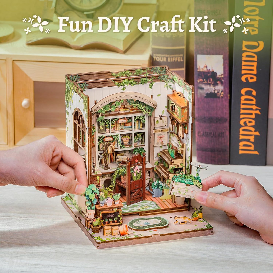 CUTEBEE Book Nook Kit - DIY Holz Miniature House Garten, Miniatur Haus Selber Bauen Bücherregal Deko