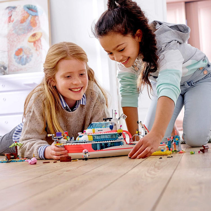 LEGO 41381 Friends Boot für Rettungsaktionen und Legoinsel, Spielzeug für Kinder mit den Minipuppen