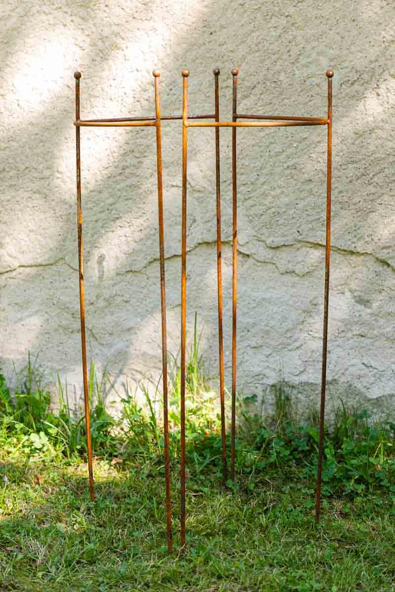 2er Set Staudenhalter halbrund, Höhe 90cm, Breite 45cm Roheisen/Rost