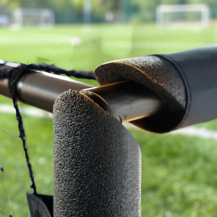 Grosses Fussballtor, PE-Knotennetz, inklusive U-Heringen, Schaumstoffbezug, für Outdoor, Garten, Spi
