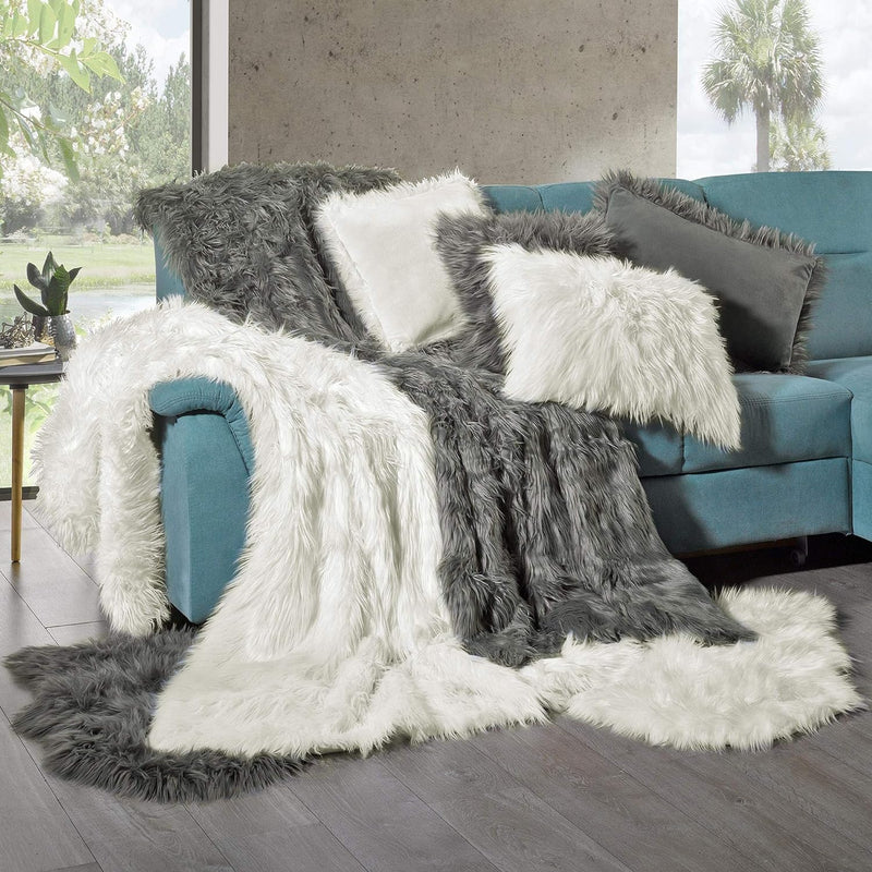 CelinaTex Cuddly Dekokissen 40 x 60 cm grau Langhaar Zierkissen dekoratives Fellimitat Nicki Sofakis