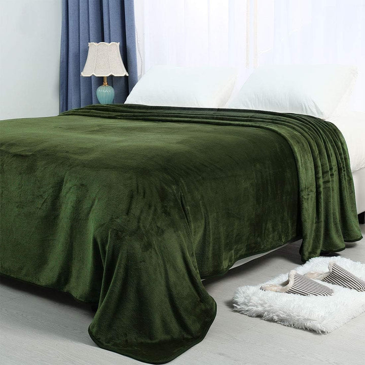 PiccoCasa Kuscheldecke Tagesdecke Fleecedecke mit Rand Microfaser Decke Weiche Warme Leichte Decke 3