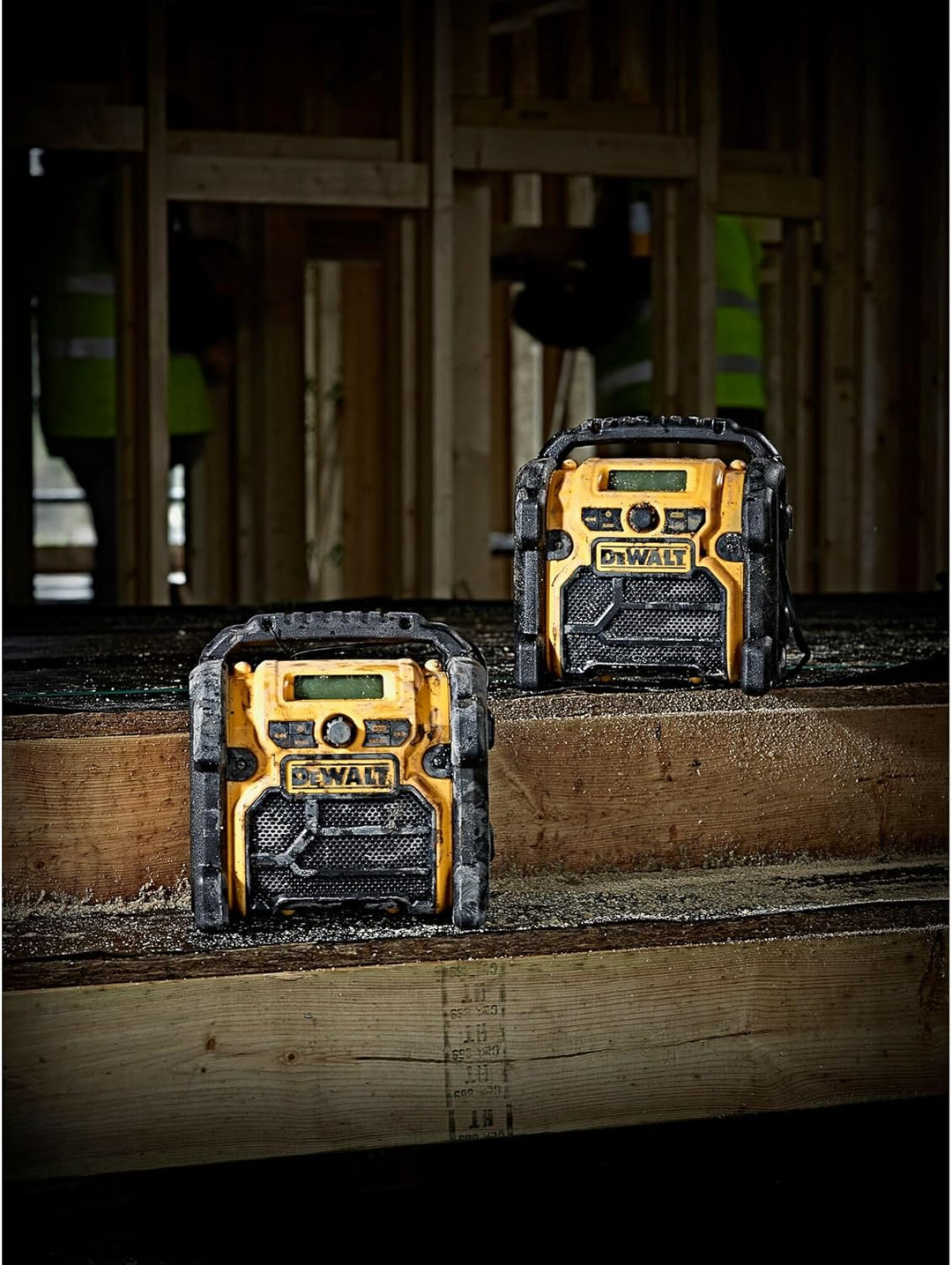 DeWalt Akku- und Netz-Radio/ Baustellen-Radio (DAB(DAB(+)/FM Stereo/FM, für 10,8 - 18 V, 3.5 mm Aux