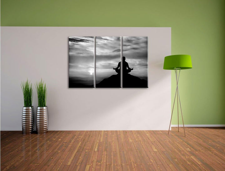 Pixxprint Meditation im Sonnenuntergang / 3-Teilig/Gesamtmass 120cm Leinwandbild bespannt auf Holzra
