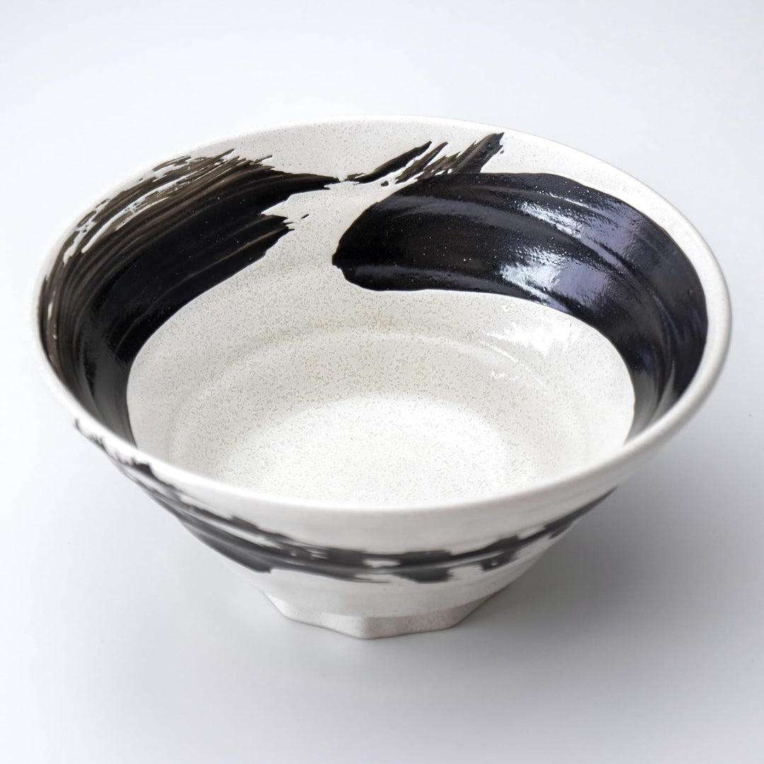 SASUGA Handgefertigte Japanische Keramikschale für Ramen &amp; Udon - Pinsel Strich Nudel-Schale aus Min