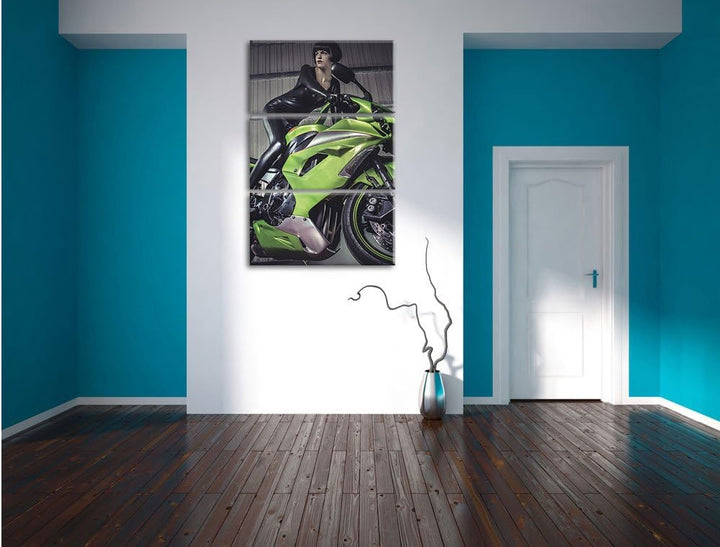 Pixxprint Sexy Neongrünes Bike mit Model 3Teiler 120x80 cm Leinwandbild Wandbild Kunstdruck