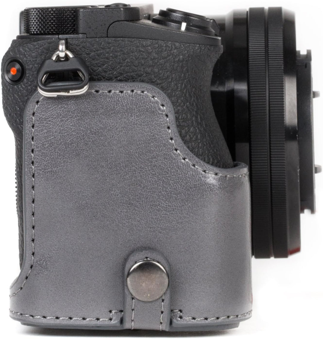 MegaGear Sony Alpha A6500 (16-50 mm) Ever Ready Leder Kamera-Case mit Trageriemen und Batteriezugang