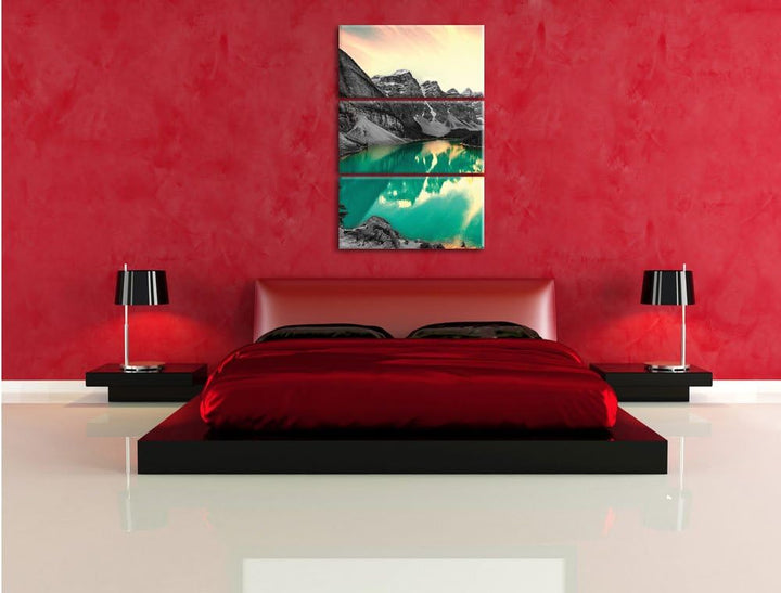 Pixxprint prachtvoller Moraine Lake in Canada als Leinwandbild/Grösse: 3 Teilig (120x80 cm) cm/Wandb