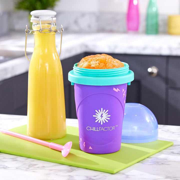 Chill Factor Color Shock Slushy Power Purple - Maker Wiederverwendbarer Slushy-Squeezer Küchenspielz