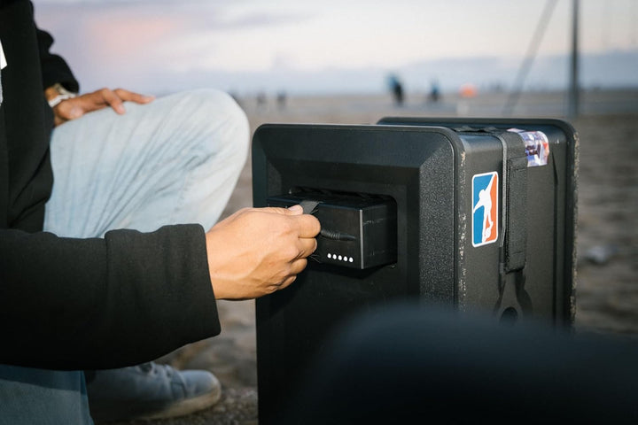 SOUNDBOKS Go – Tragbarer Bluetooth-Lautsprecher – USB-C-Aufladung Akku – Kompakter Performance-Lauts
