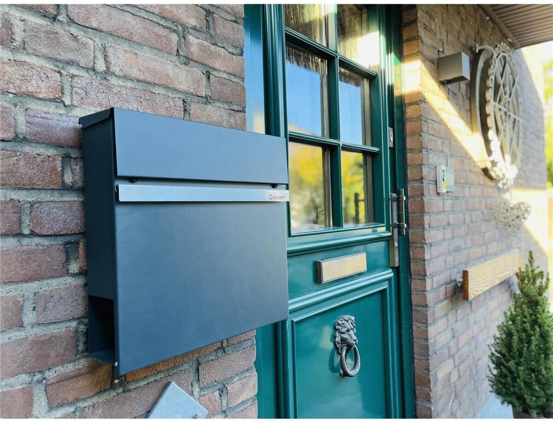 Metzler Briefkasten mit Zeitungsfach Anthrazit - Personalisiert mit Edelstahl V2A Namensschild -Pulv
