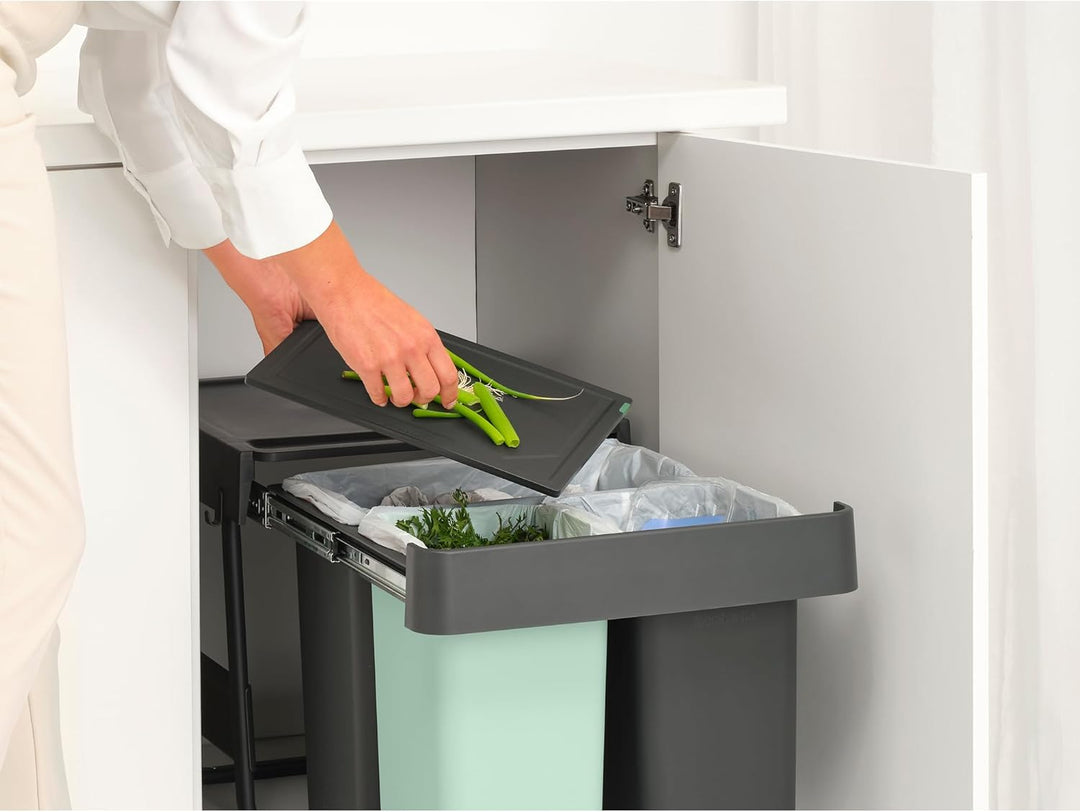 Brabantia Sort & Go Ausziehmülleimer | 10+10+20 l Einbaumülleimer für die Unterschranktür | Integrie