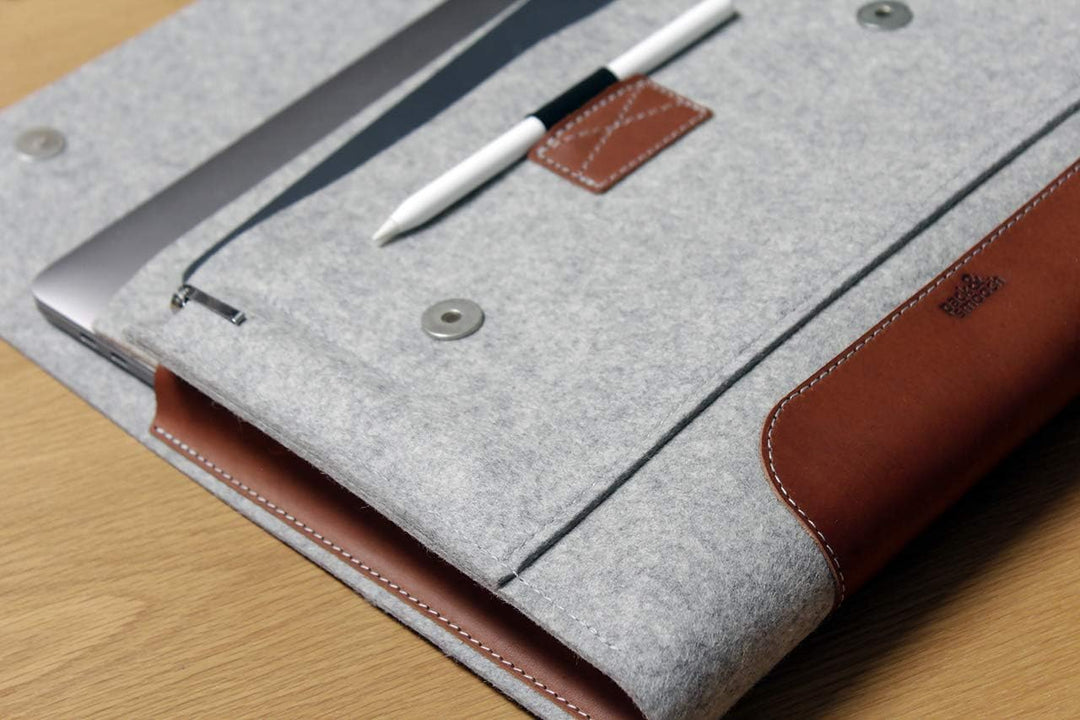 Pack &amp; Smooch 13,3" Laptophülle, Laptoptasche, MacBook Tasche -CORRIEDALE M - aus 100% Merino Wollfi