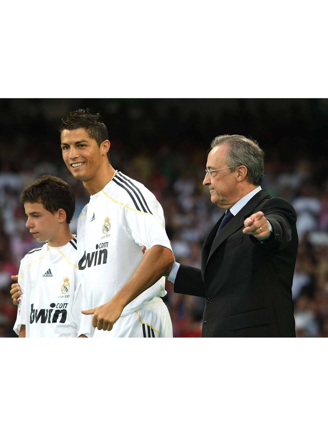 Die Biografie über Cristiano Ronaldo: Unaufhaltsam. Komplett in Farbe, Taschenbuch