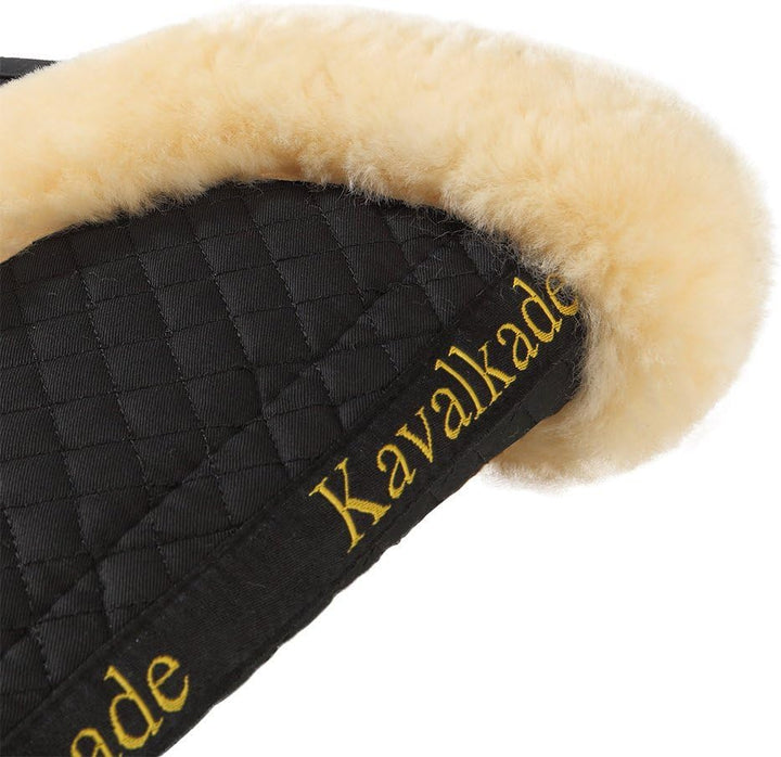 Kavalkade Schabracke mit Lammfellrand, Natur Schwarz Dressur, Schwarz Dressur