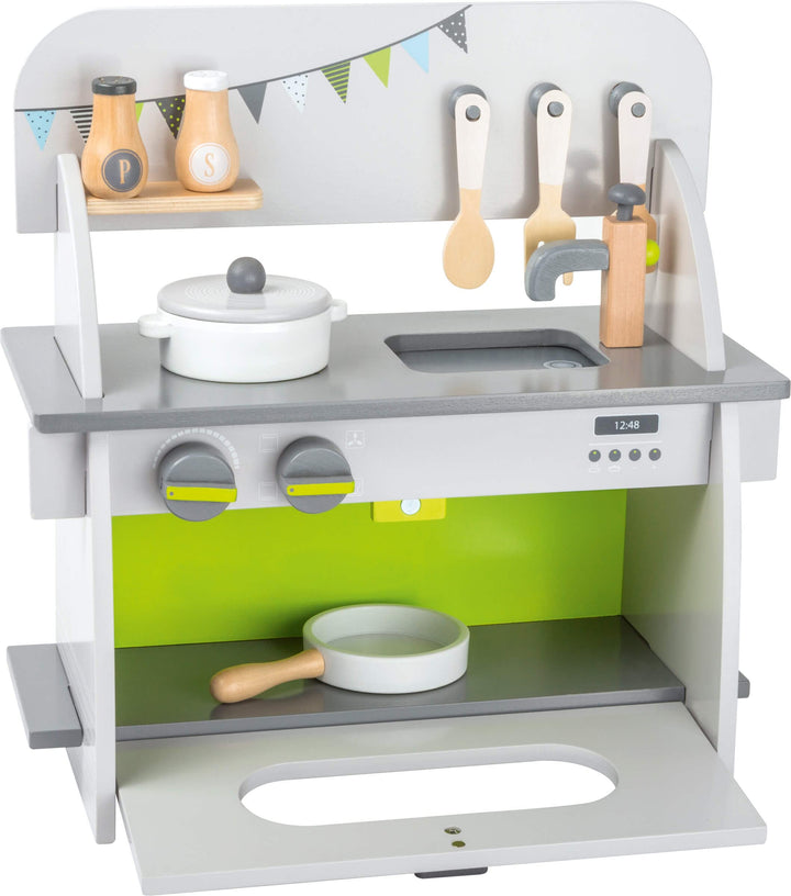 small foot Kinderküche "Kompakt" aus Holz, mit Backofen, Drehknöpfen, Topf, Pfanne und Küchenhelfer,