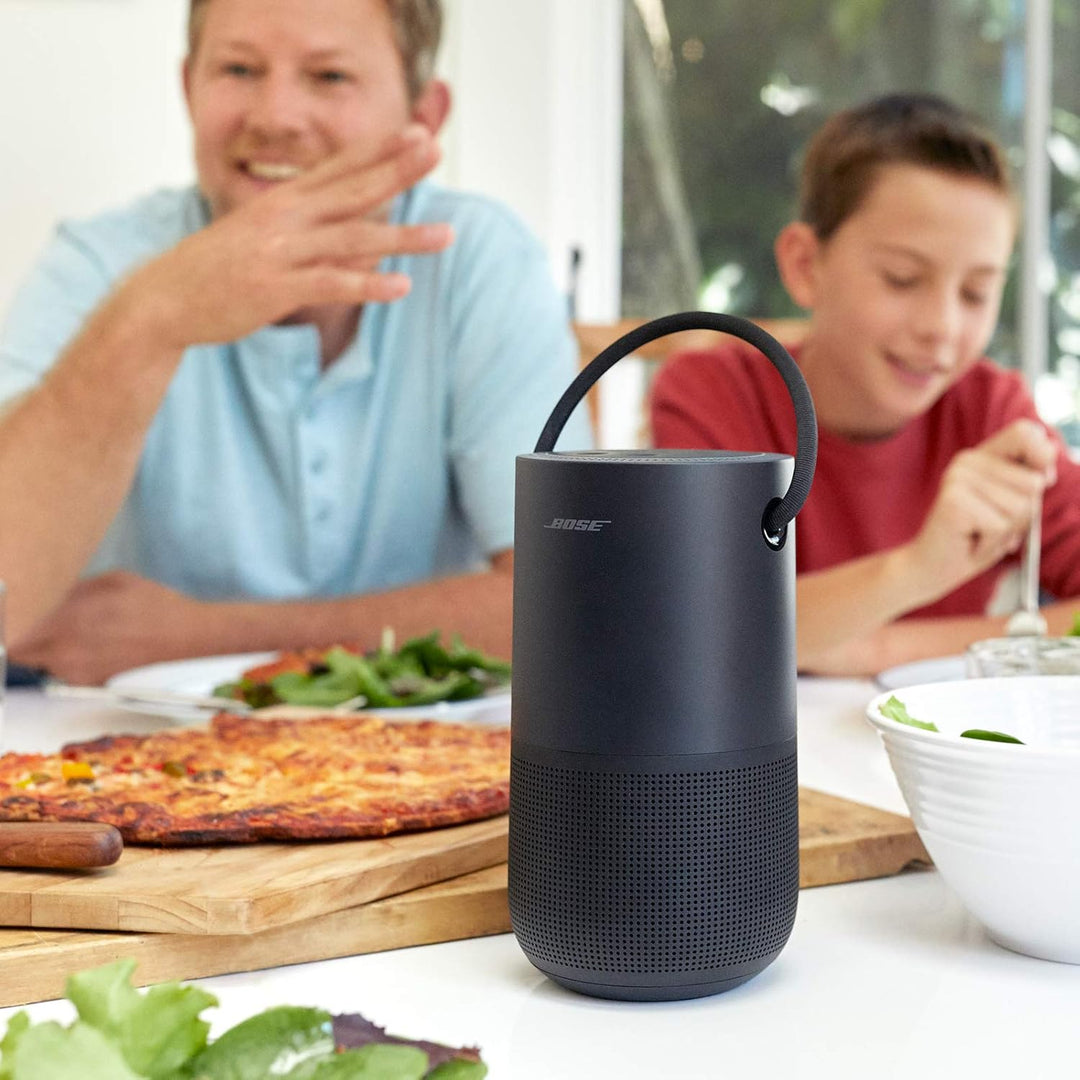 Bose Portable Smart Speaker – mit integrierter Alexa-Sprachsteuerung, in Schwarz, Schwarz