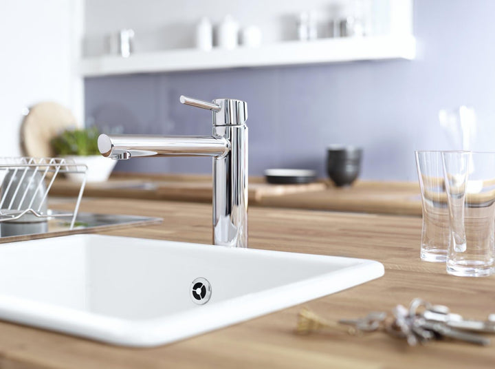 GROHE Concetto Küchenarmatur, mittelhoher Auslauf, Schwenkbereich 140°, Vorfenstermontage 31210001 V