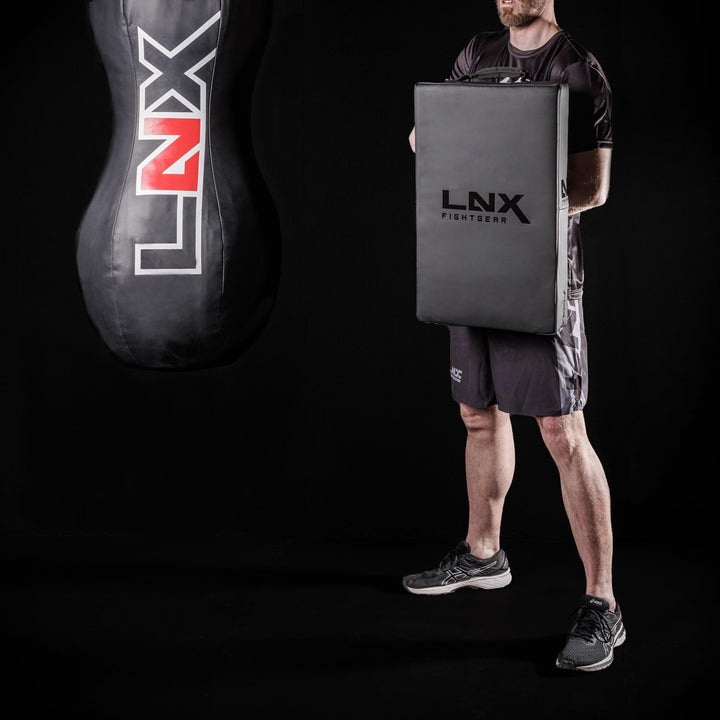 LNX Schlagpolster Pratze Ultimatte gerade - Mattschwarz Ultimatte Black XL Stosskissen Pratze für Ki