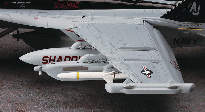 Hasegawa PT52 - 1/48 EA-18G Growler