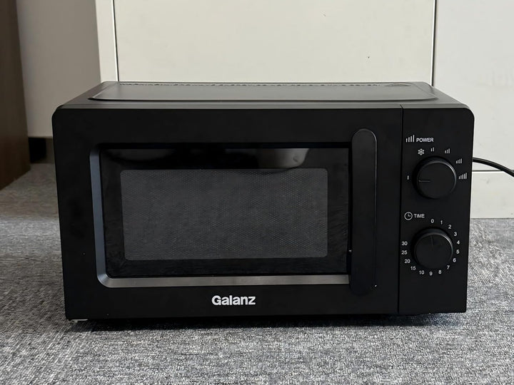 Galanz Retro Mikrowelle 0,7L Studenten - Kompakte 700W Mikrowelle Spar 8–12€/Monat fur Studentenwohn