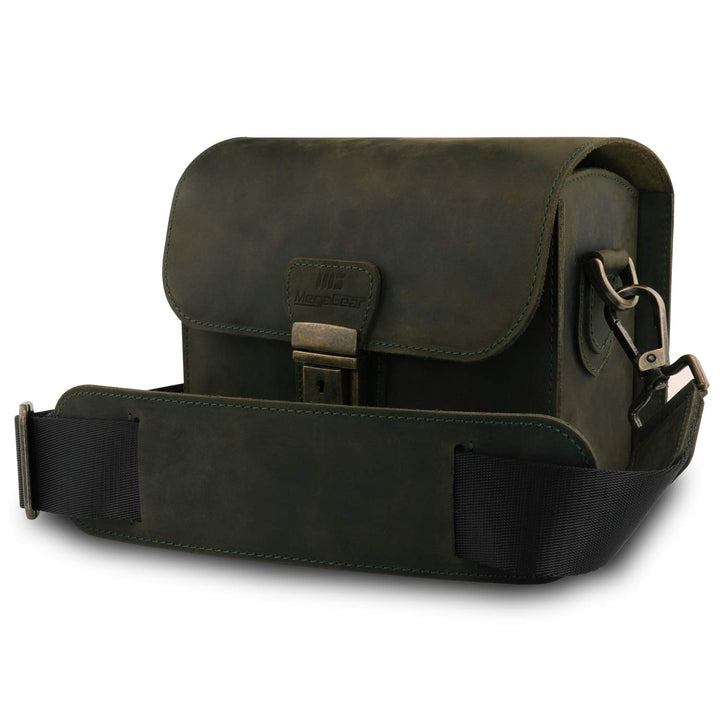 MegaGear Pebble Kameratasche - Kuriertasche aus echtem Leder für Spiegellose, Sofortbild- und DSLR K