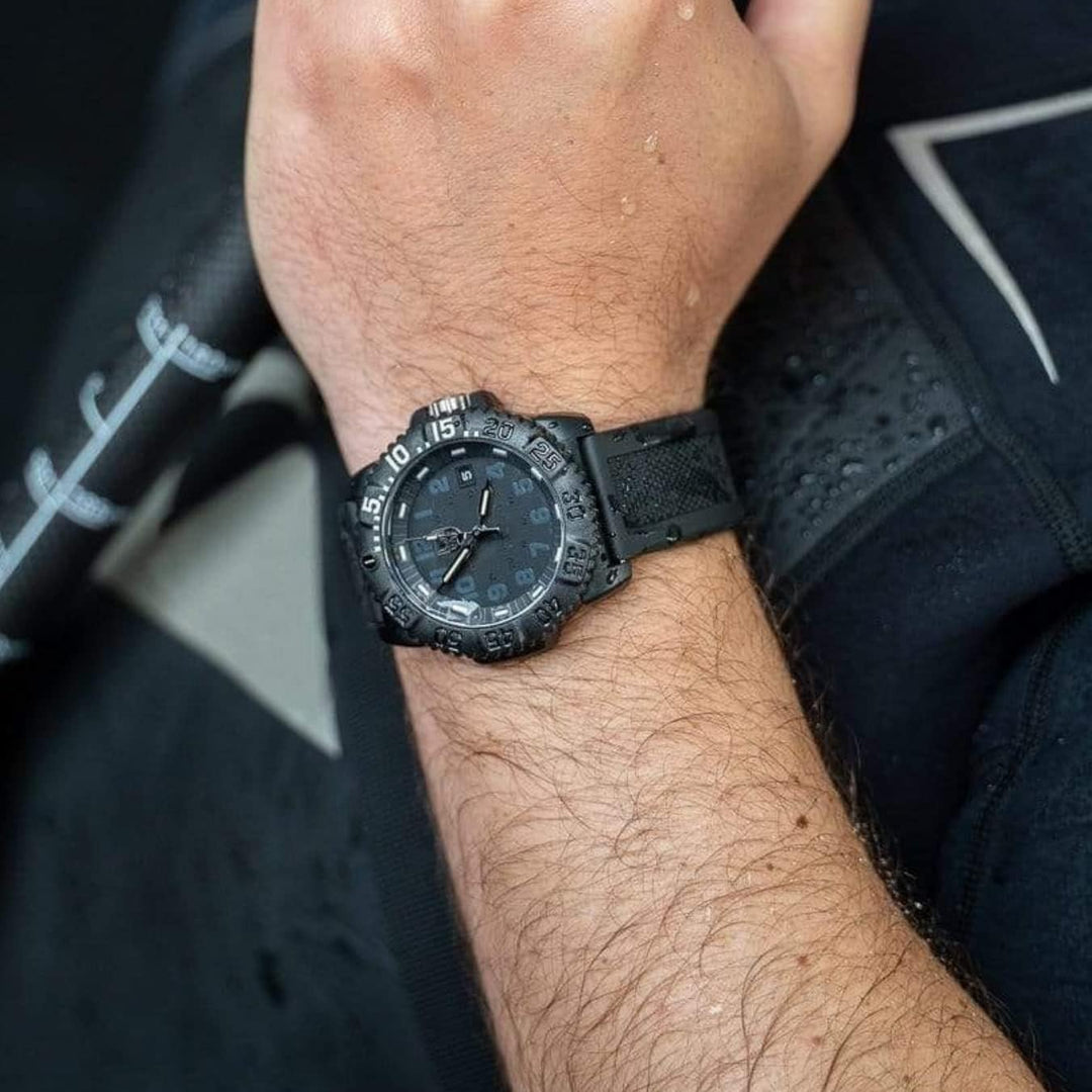 Luminox Uhrenarmband FPX.3000.21H.2.K - 21mm Schwarzes Ersatzarmband aus Gummi mit Edelstahl Dornsch
