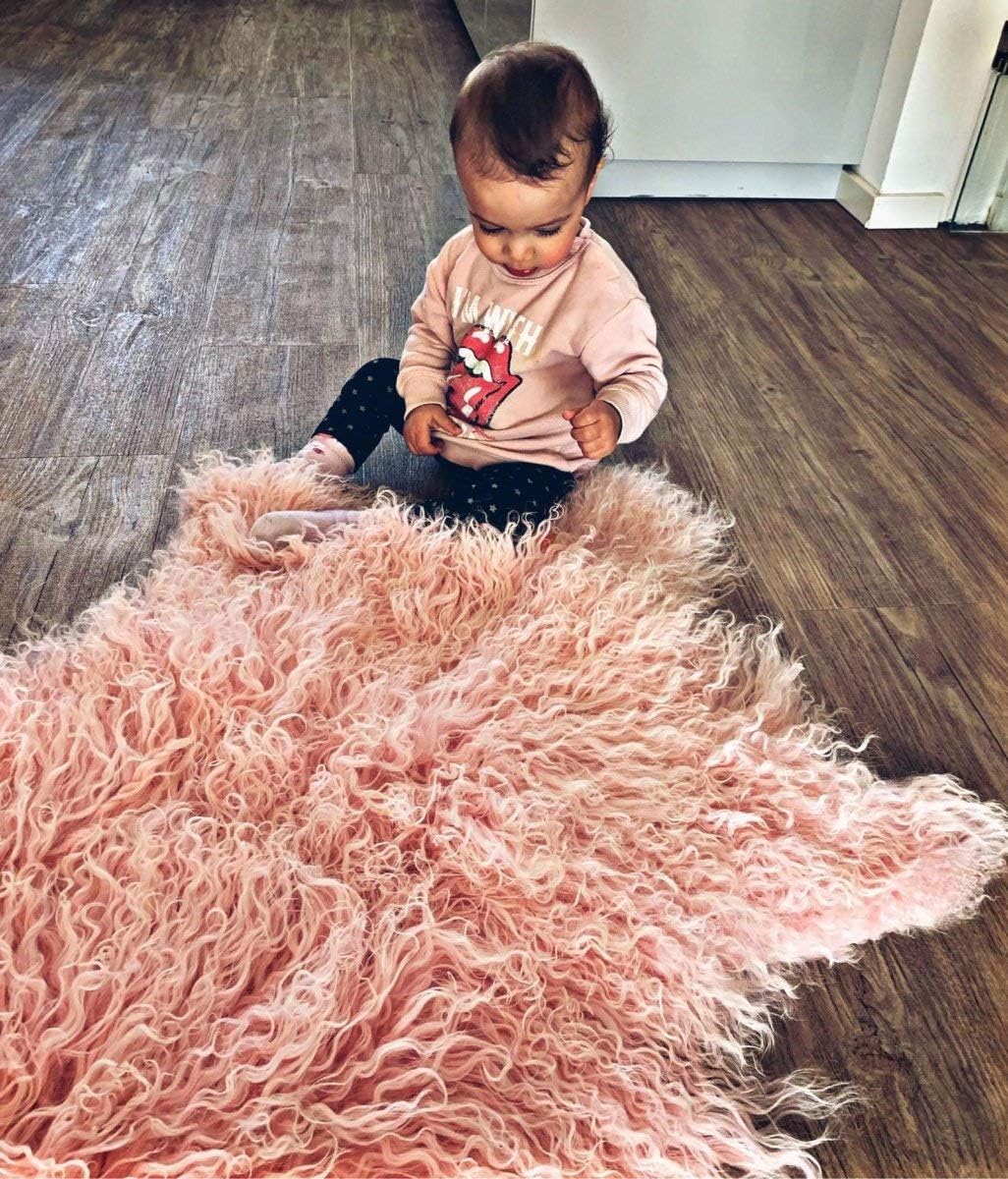 Hollert Lammfell Tibet Sheepskin Monglolisches Schaffell gelockt sehr weich Echtfell Dekoration Läuf