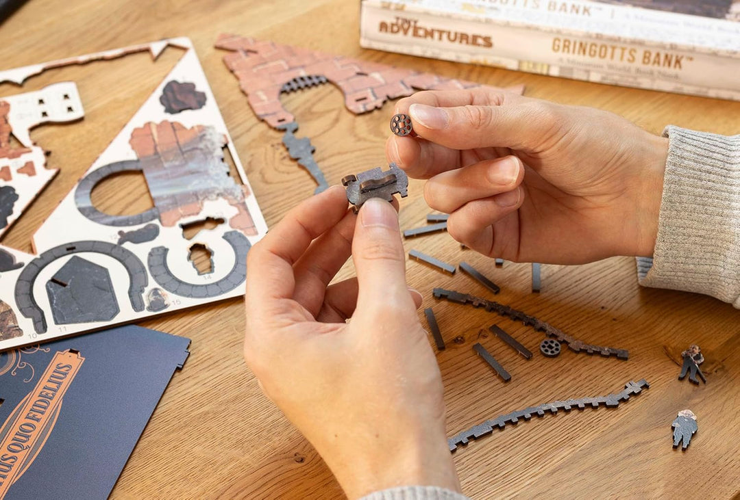 Revell Modellbausatz Tiny Adventures, Gringotts Bank Harry Potter, 3D Miniaturhaus, DIY Book Nook Ho