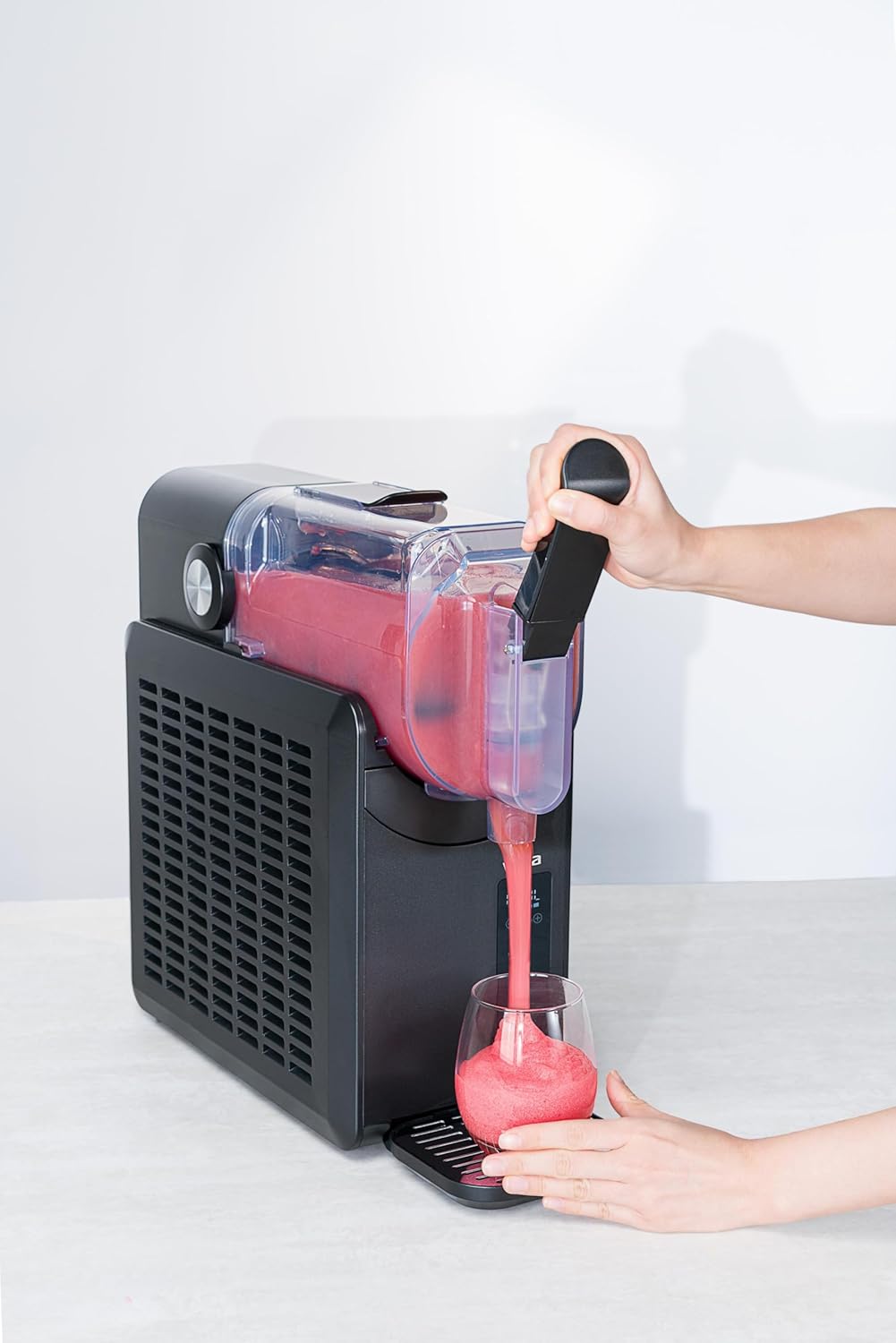 Slush-Maschine ICY (schwarz, für 2.000ml Slush, 220 Watt Kompressor)