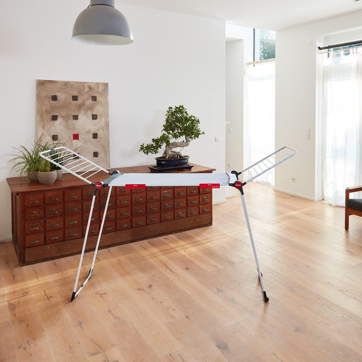 Vileda Infinity Flex Plus Wäscheständer, bis zu 2m ausziehbares Mittelteil, 30m Trockenleine, hohe F