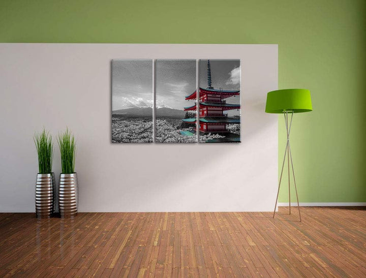 Japanisches Gebäude mit Berg im Hintergrund schwarz/weiss 3-Teiler Leinwandbild 120x80 Bild auf Lein