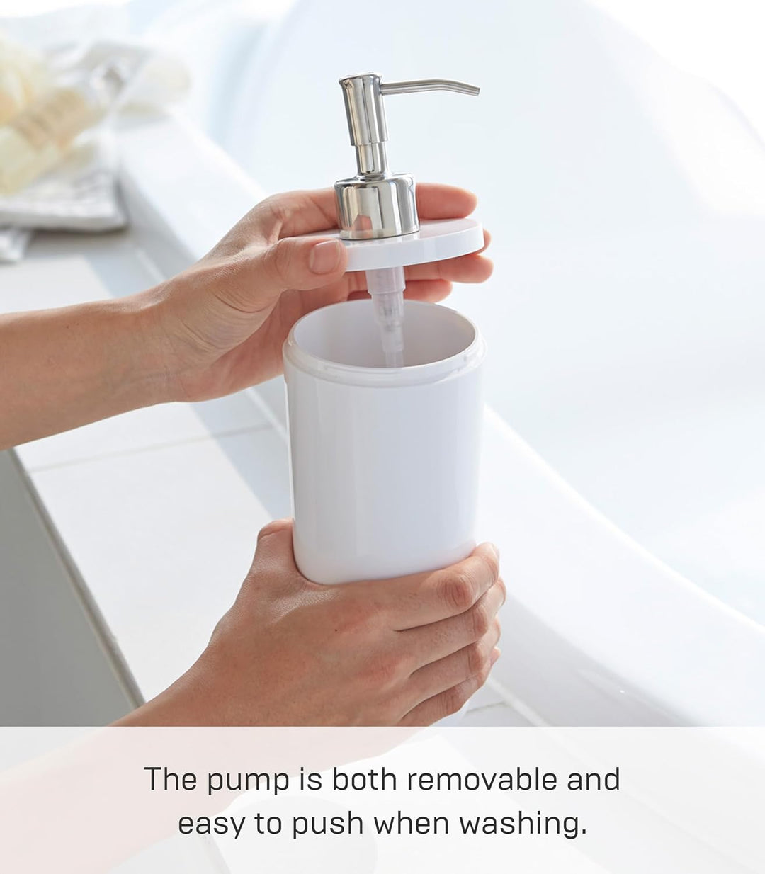 Yamazaki 2932 Tower-Körper-Seifenspender, Moderne Flaschenpumpe für Dusche, rund, weiss, Weiss
