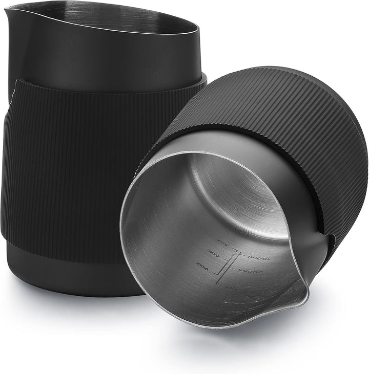 Normcore Milchkännchen Edelstahl 450ml - Rostfreie Milchkanne Edelstahl für Latte Art - Runder Ausgu